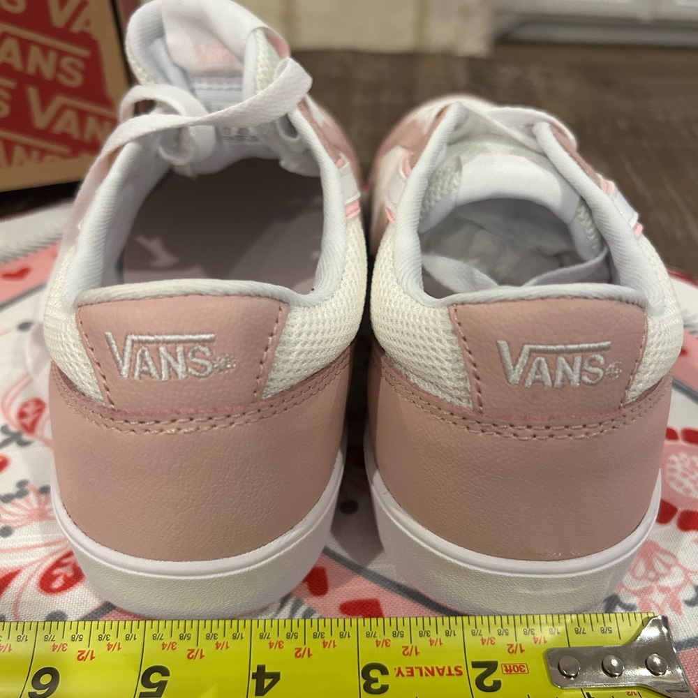 Vans Lowland 2.0 new in box retro 80’s look - Picture 8 of 15